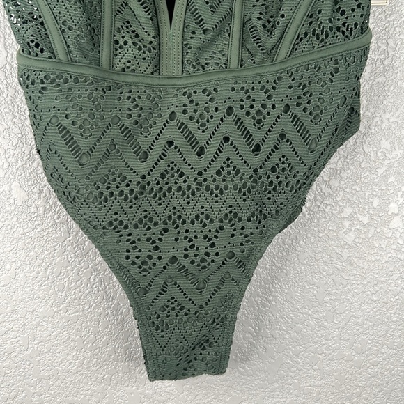 TiniBikini Olive Crochet Summer Vacation One Piece Swimsuit Size Large New! - Picture 3 of 6